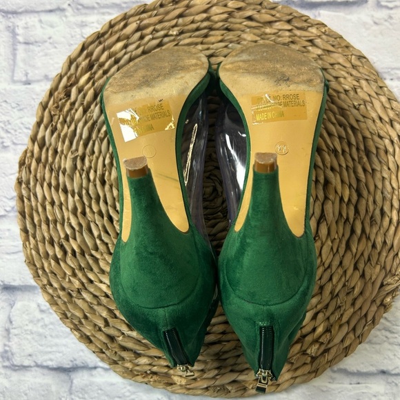Elegant Green Suede Heels with Ankle Strap - Picture 5 of 7